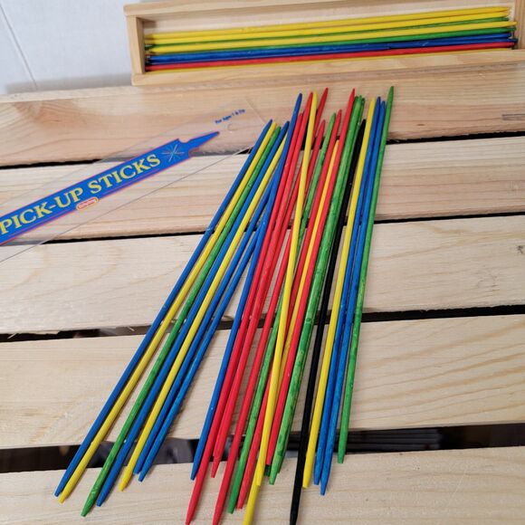 Pick-Up Sticks Game Wooden Box Carrying Case - 41 Long + 1 Short Sticks - Picture 2 of 4